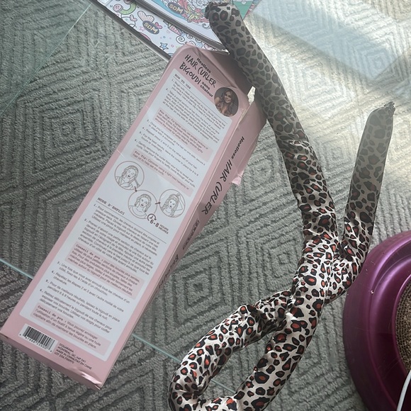 FREE w/ 1 or 2 item purchase 🎁. - Picture 3 of 11